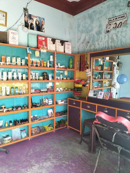 Beauty Parlour On Sale at Butwal Devinagar