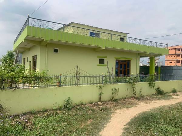 House sale at Nayamil, Purano sadak