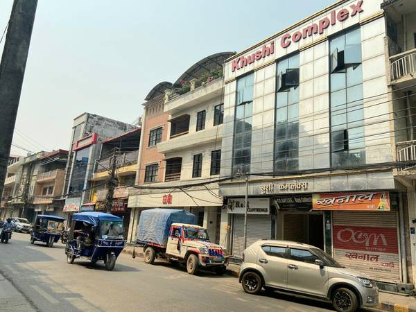 Shutter for rent at amarpath near singh complex butwal