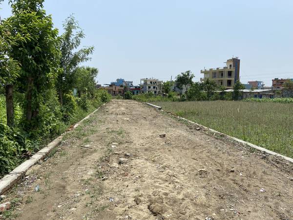 Land sale at drivertole bhetgat Family restaurent