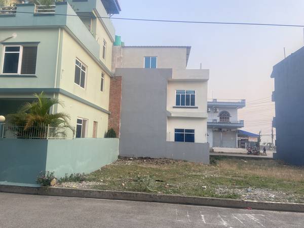 18/25 haat north faced land sale at Milijulipath Devinagar Butwal