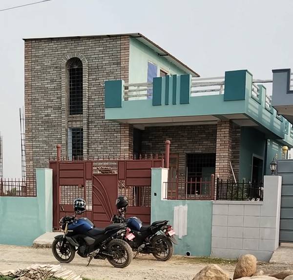 तिलोत्तमा - 16, कोटिहावा चोक देखि २०० m पुर्व , 10.25 धुर मा बनेको नयाँ घर बिक्री मा ।। Pashupati campus Dipak Williamson Real estate 🏡🏠 contact number 9742903358 with finishing whatapp number 9821095409